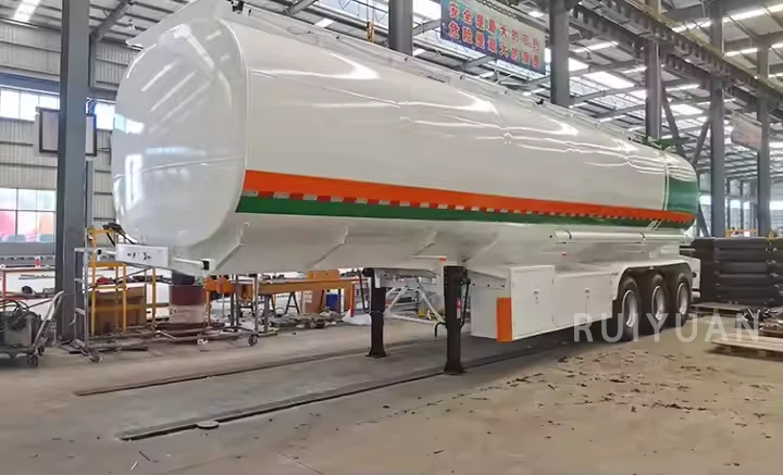 Aluminiumtanker 45000 Liter